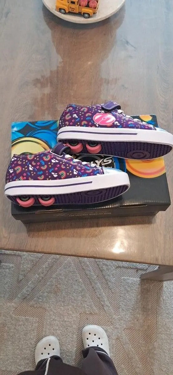 heelys new in box - Image 4