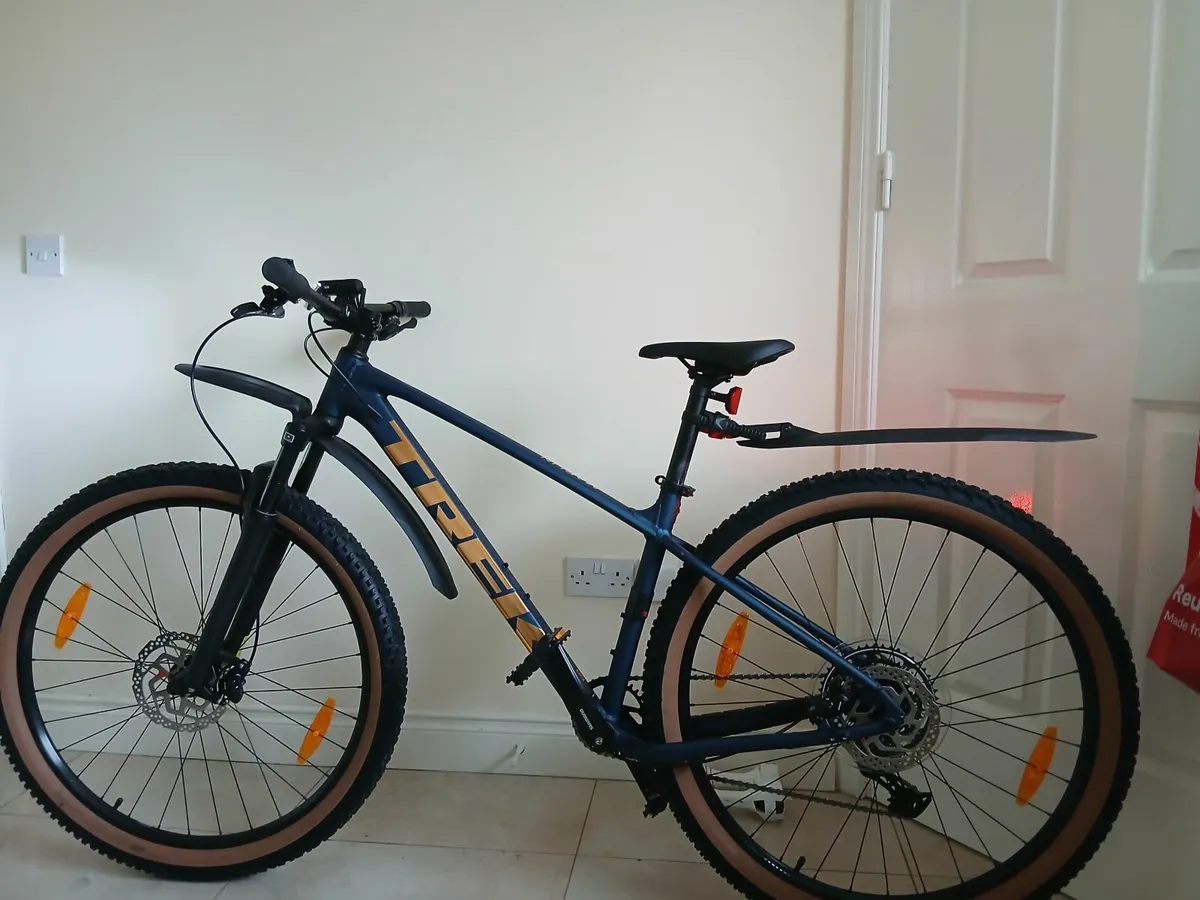 Trek marlin 5 mountain bike - Image 1