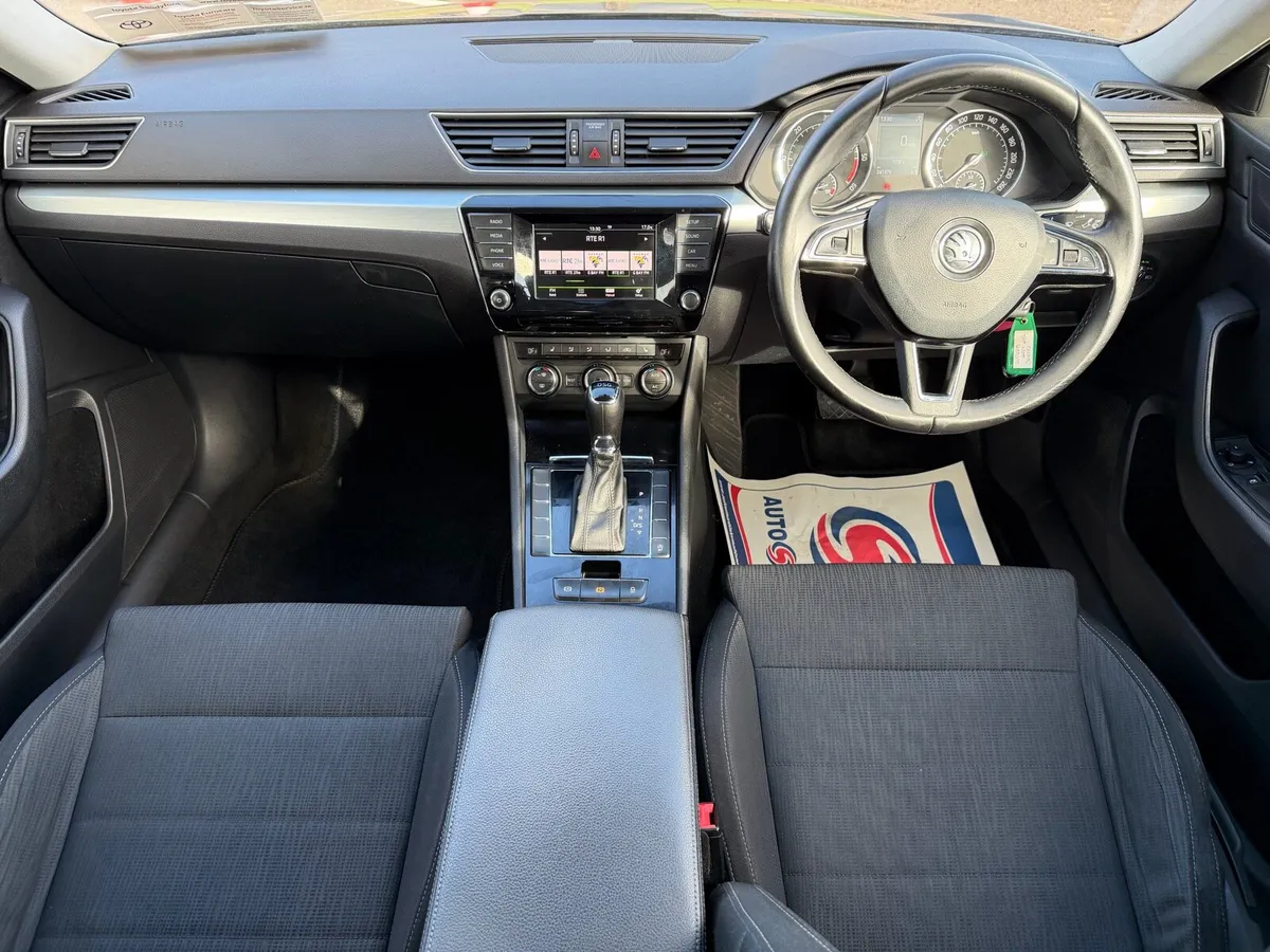 Skoda Superb 2016 - Image 4