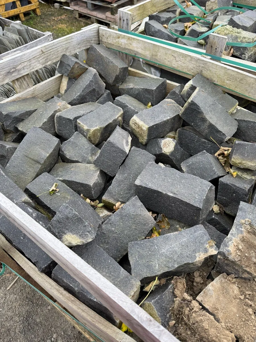Black Stone Used Cobbles. - Image 4