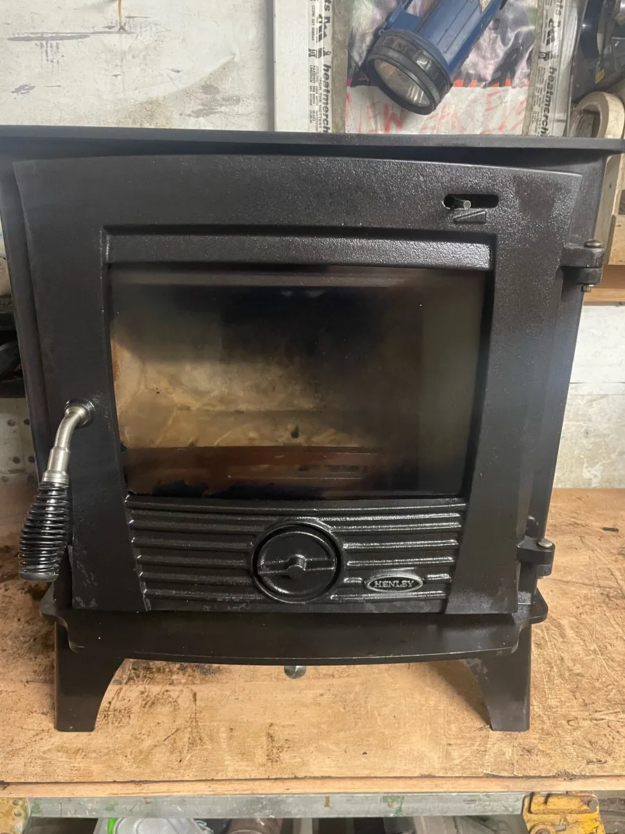 7 kw Henley stove - Image 1