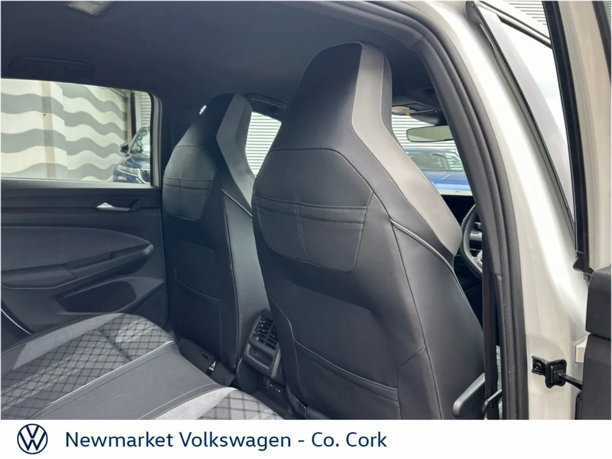 Volkswagen Golf R-line 2.0tdi 150BHP 6 Speed - Image 4
