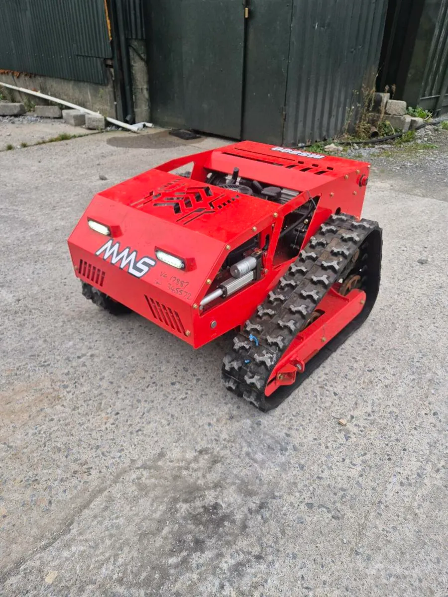 Mms remote hybrid tracked lawnmower - Image 1