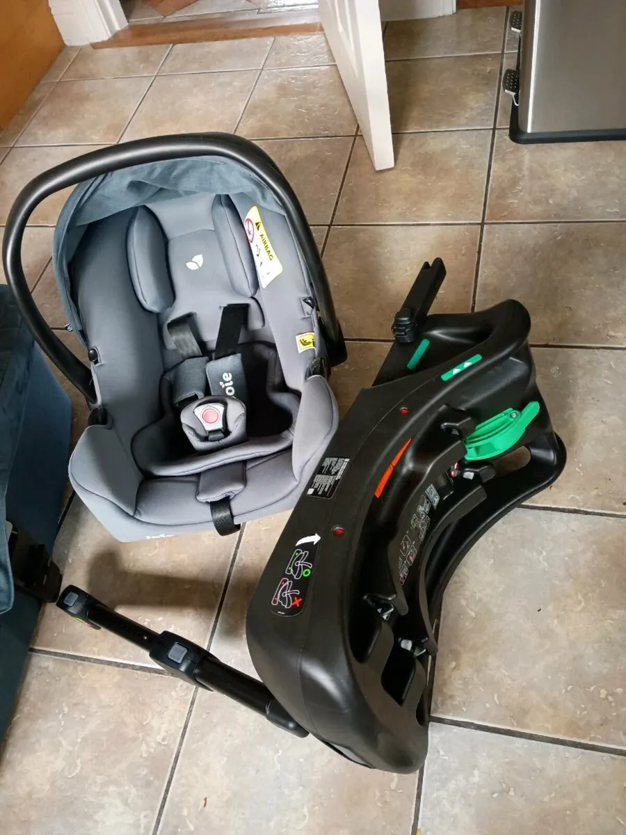 Joie car seat with Isofix base