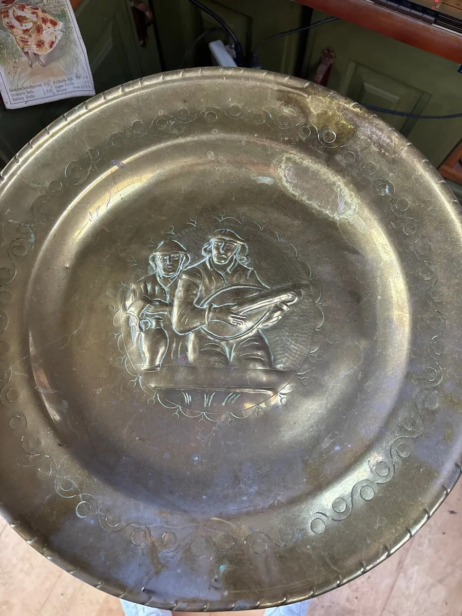 Brass wall plate