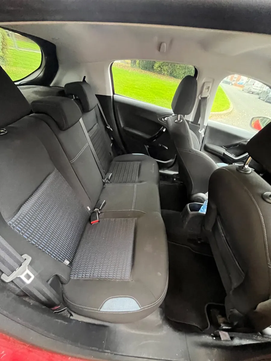 Peugeot 208 2014 - Image 2