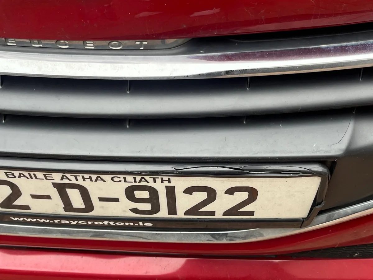 Peugeot 208 2014 - Image 3