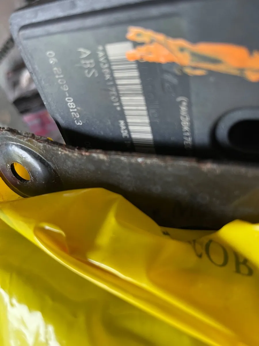 Suzuki swift Car part - Image 1