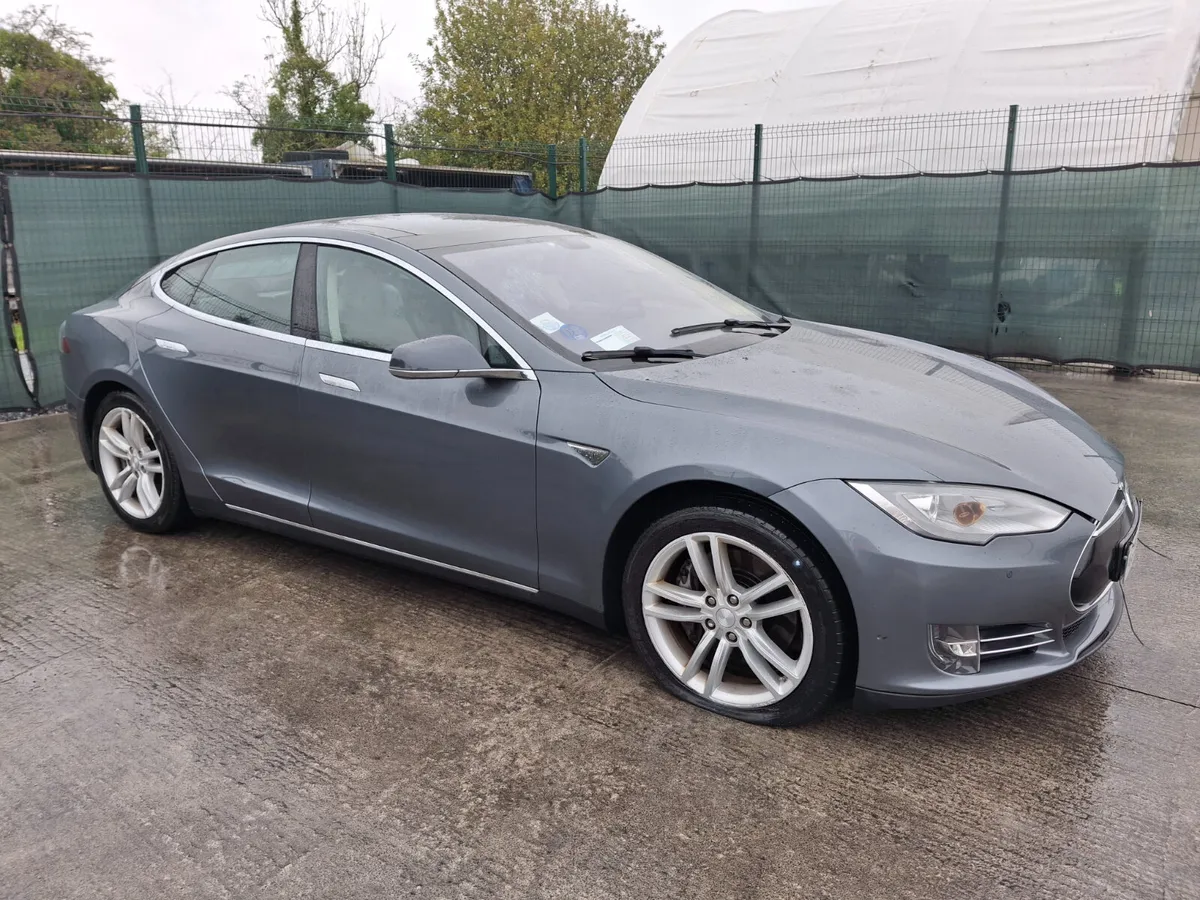 2014 Tesla Model S 85  Luxury  Left hand drive - Image 3