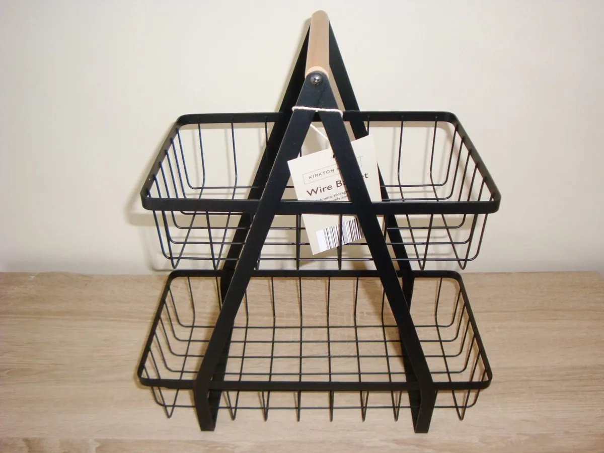 Wire storage basket - Image 1
