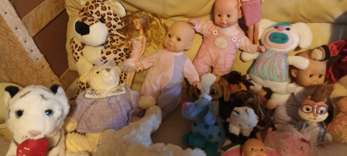 Collection of Teddies and Dolls - Image 2