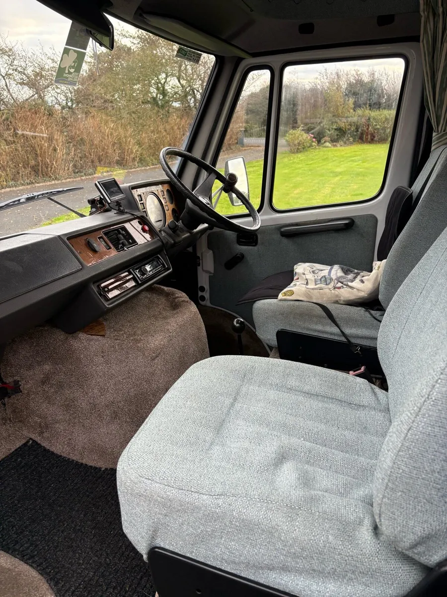 1992 Mercedes Camper - Image 4