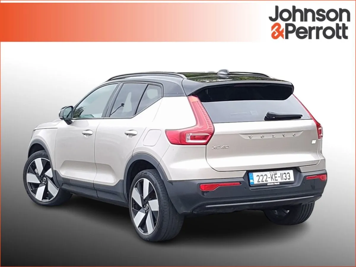 Volvo XC40 231bhp Ultimate 69 kWh Battery (panora - Image 3