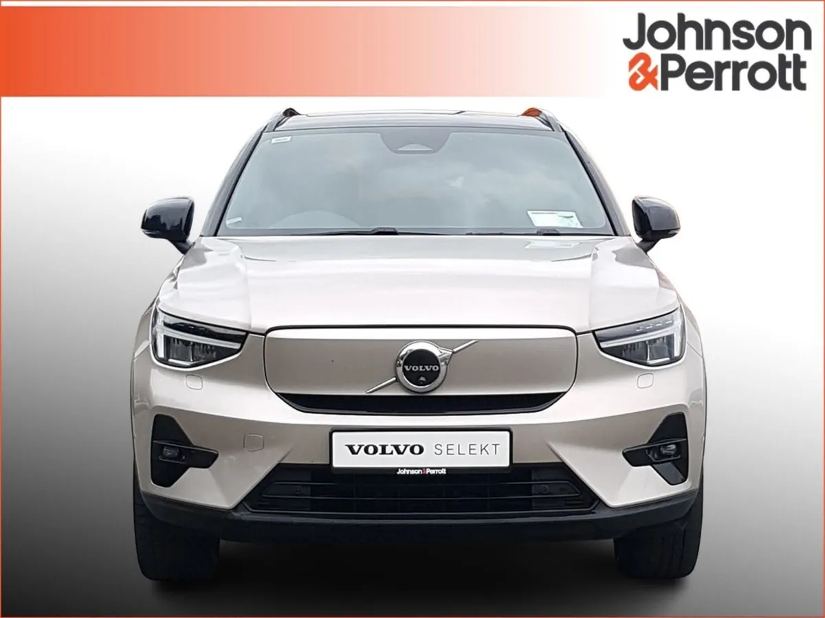 Volvo XC40 231bhp Ultimate 69 kWh Battery (panora - Image 4