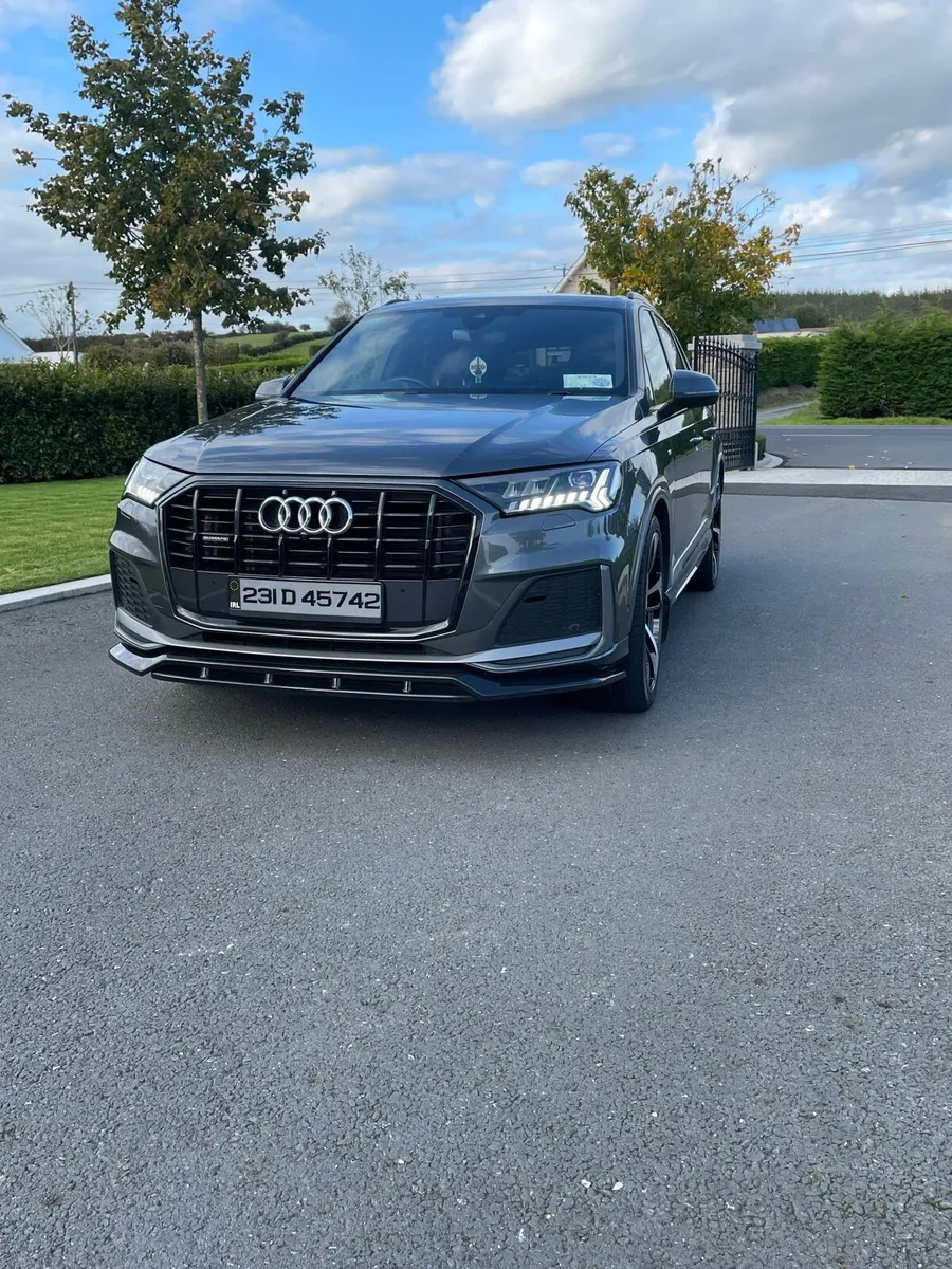 Audi Q7 3.0 TDI S LINE 7 Seater - Image 1