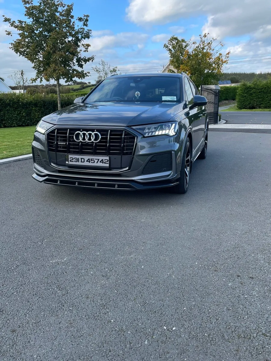 Audi Q7 3.0 TDI S LINE 7 Seater - Image 2