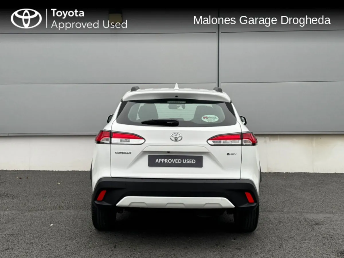 Toyota Corolla Cross 1.8 Hybrid Luna Call Now : 04 - Image 4