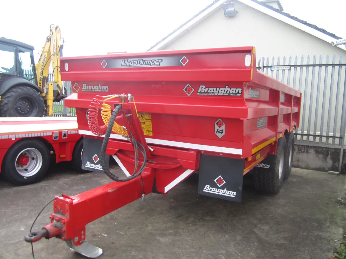 LIKE NEW BROUGHAN 14 TONNE & RAMPS - Image 4