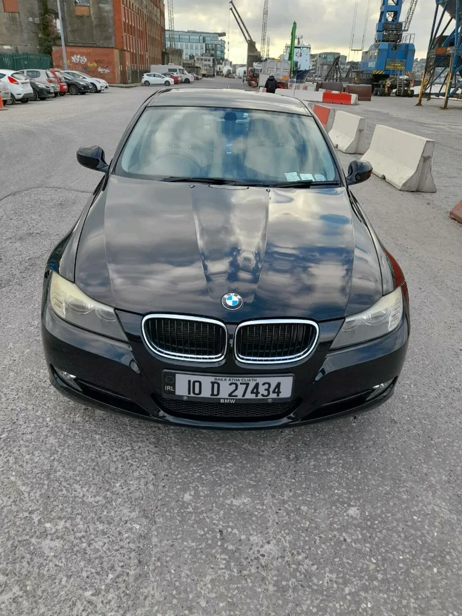 BMW 318i **LOW MILEAGE*LOW TAX** - Image 1