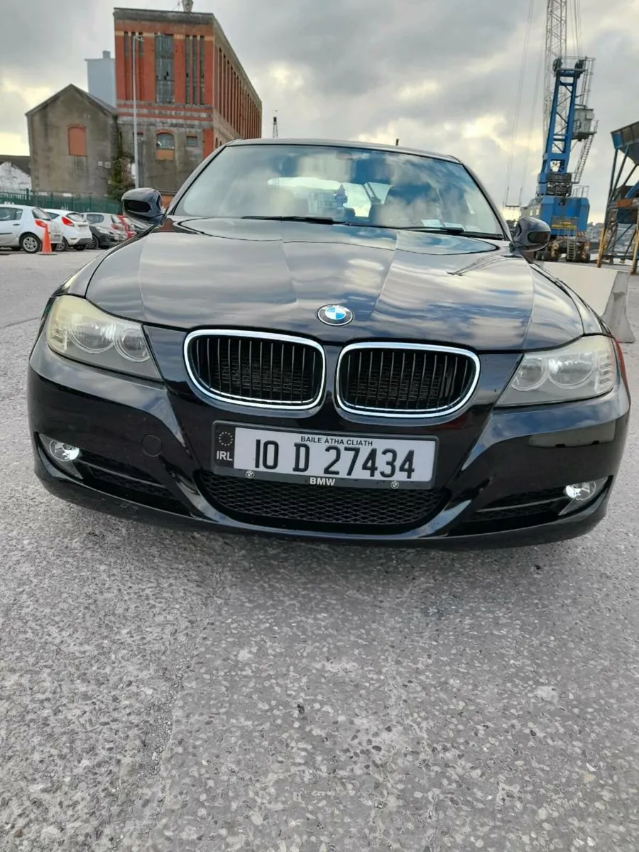 BMW 318i **LOW MILEAGE*LOW TAX** - Image 2