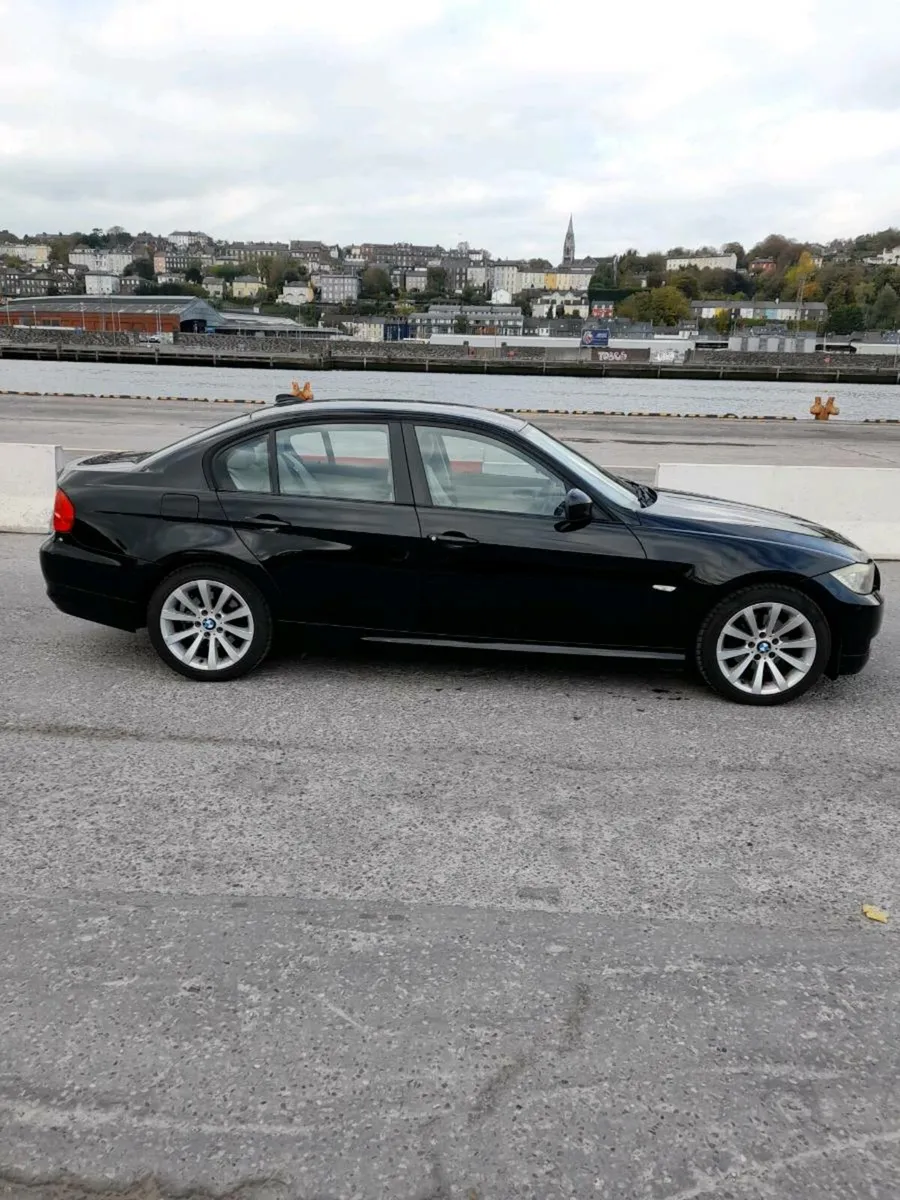 BMW 318i **LOW MILEAGE*LOW TAX** - Image 3