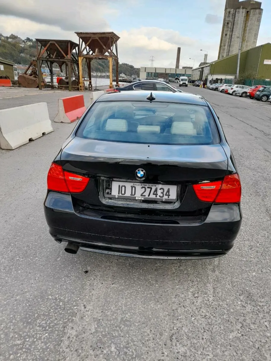 BMW 318i **LOW MILEAGE*LOW TAX** - Image 4