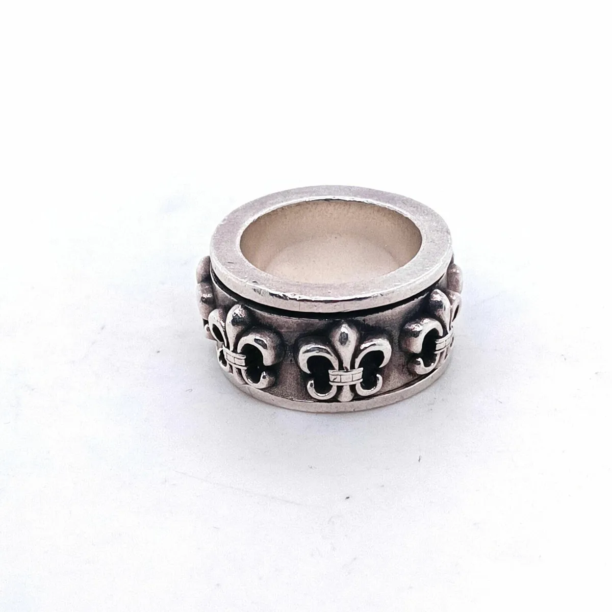 Chrome Hearts Heavy Silver Ring - Image 1