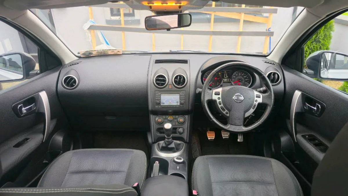 Nissan Qashqai High spec 4×4 - Image 4