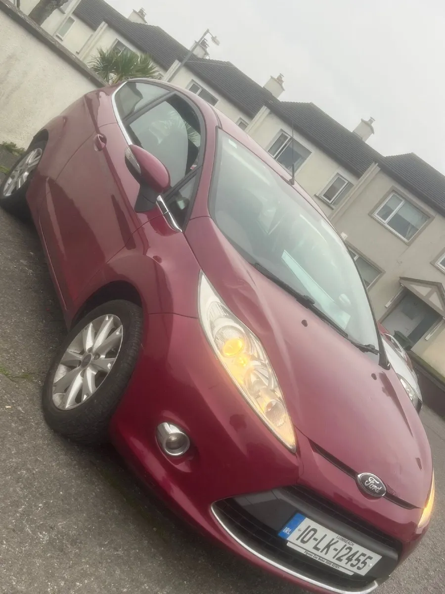 Ford Fiesta 2010 - Image 2