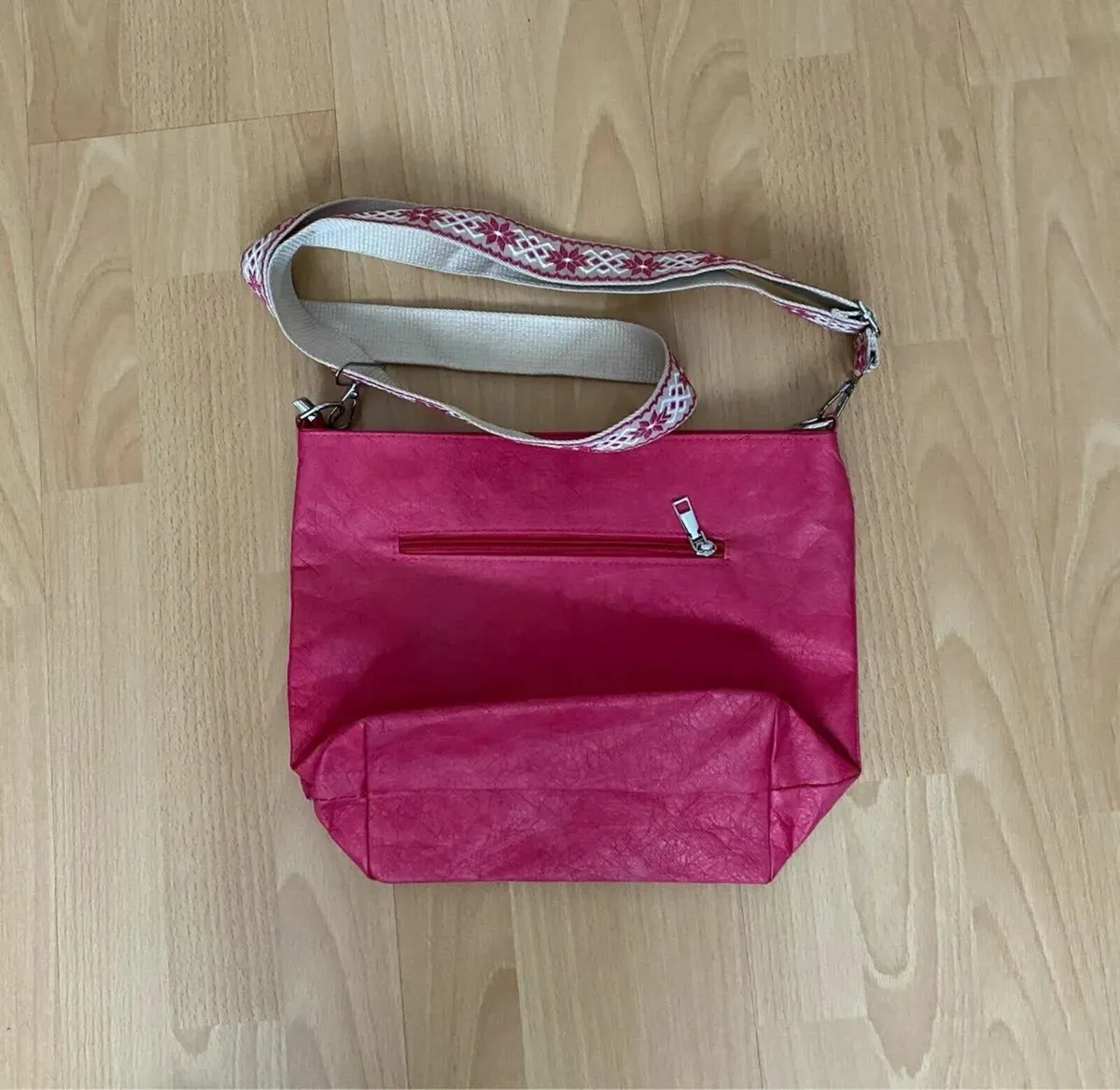 NEW Pink Tote Bag with Adjustable Shoulder Strap - Image 3