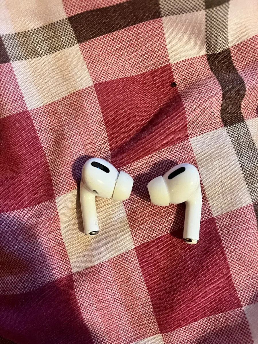Air pods 2nd gen - Image 4