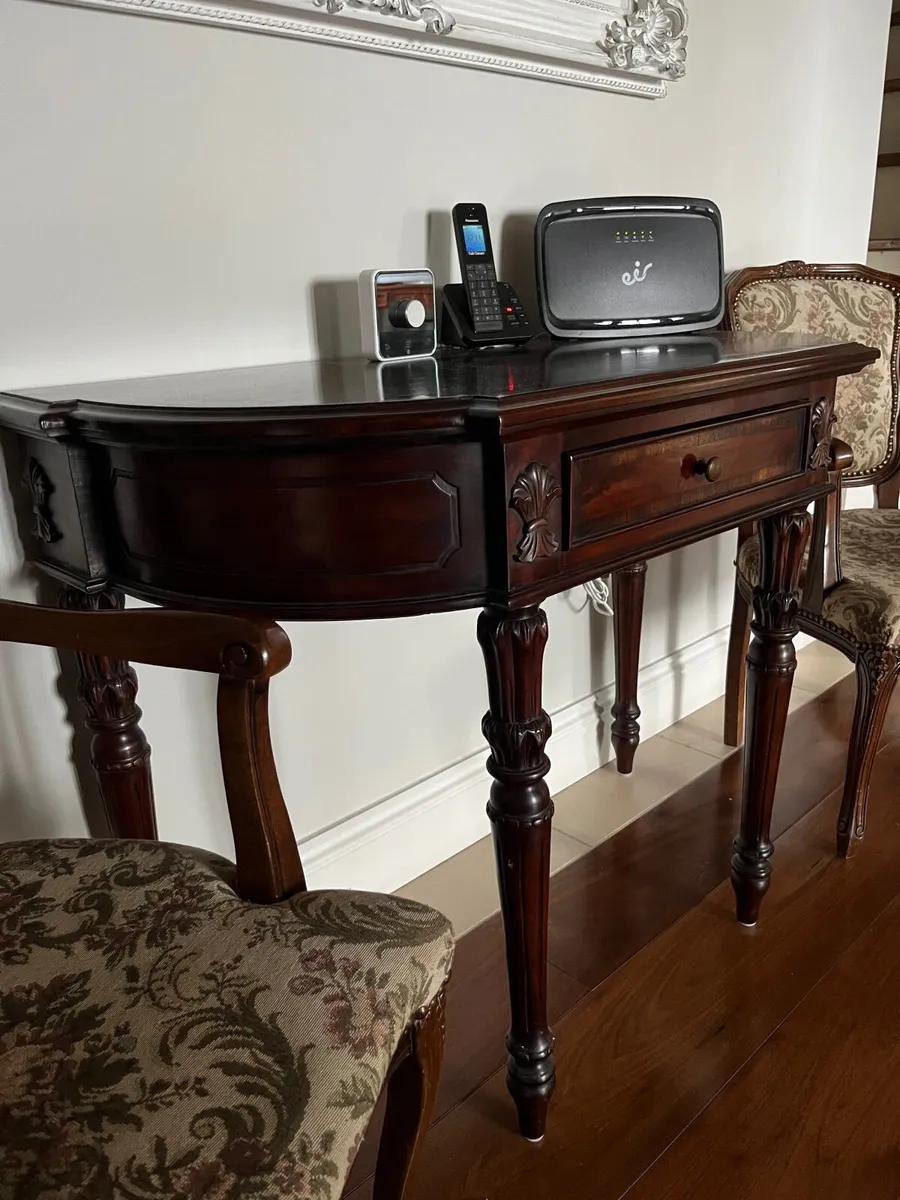 French Fluted Console Table - Image 2