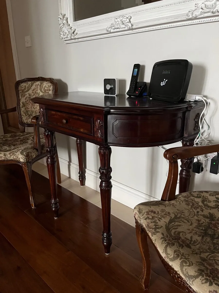 French Fluted Console Table - Image 3