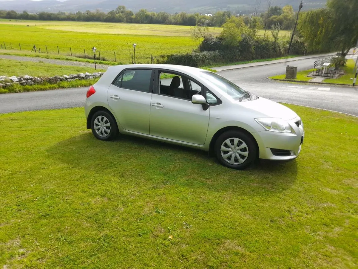 TOYOTA AURIS 1.4 PETROL 1 OWNER IRISH CAR - Image 4