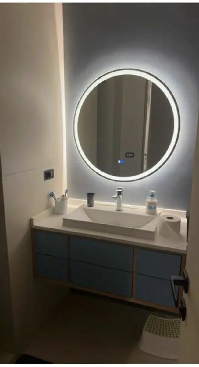Bathroom Mirror LED Round  Anti Fog - Image 4