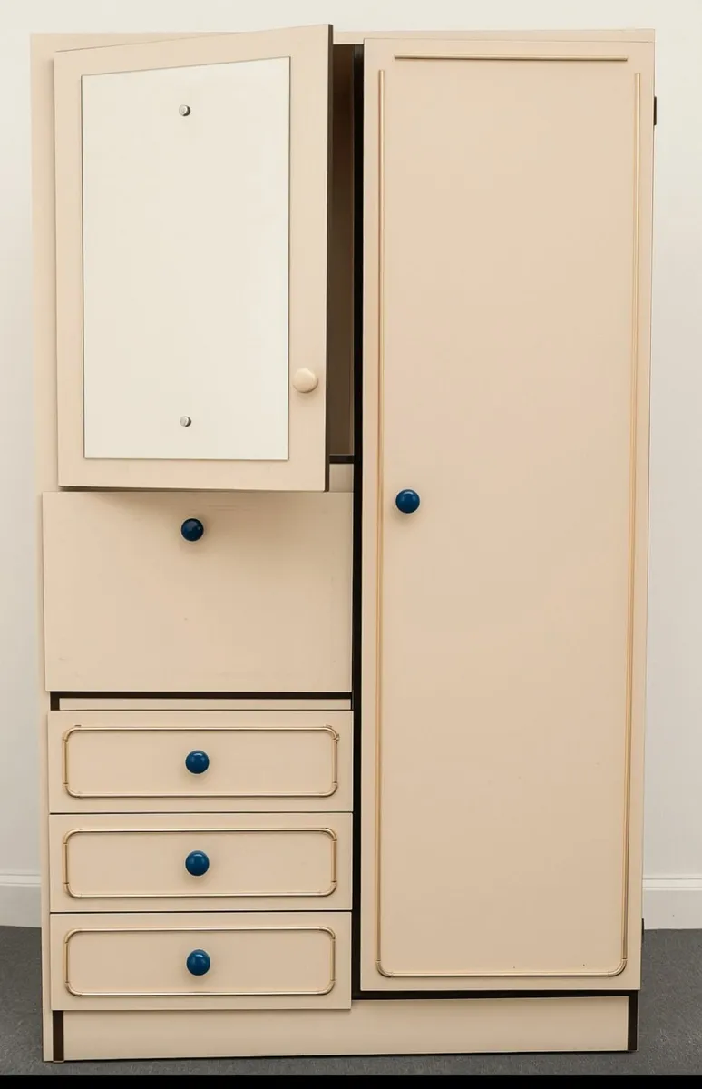 WARDROBE - Image 1