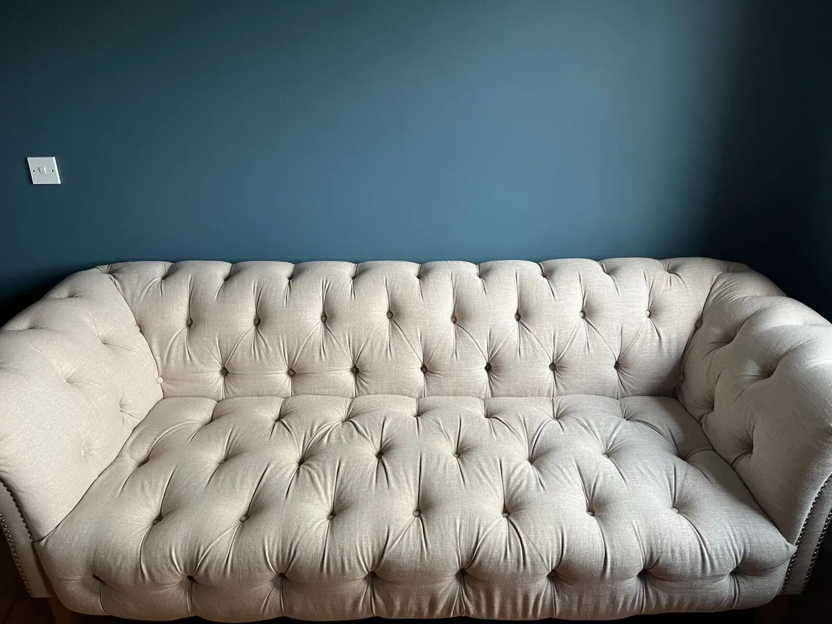 Sofa 3 Seater Couch Chesterfield - Image 1
