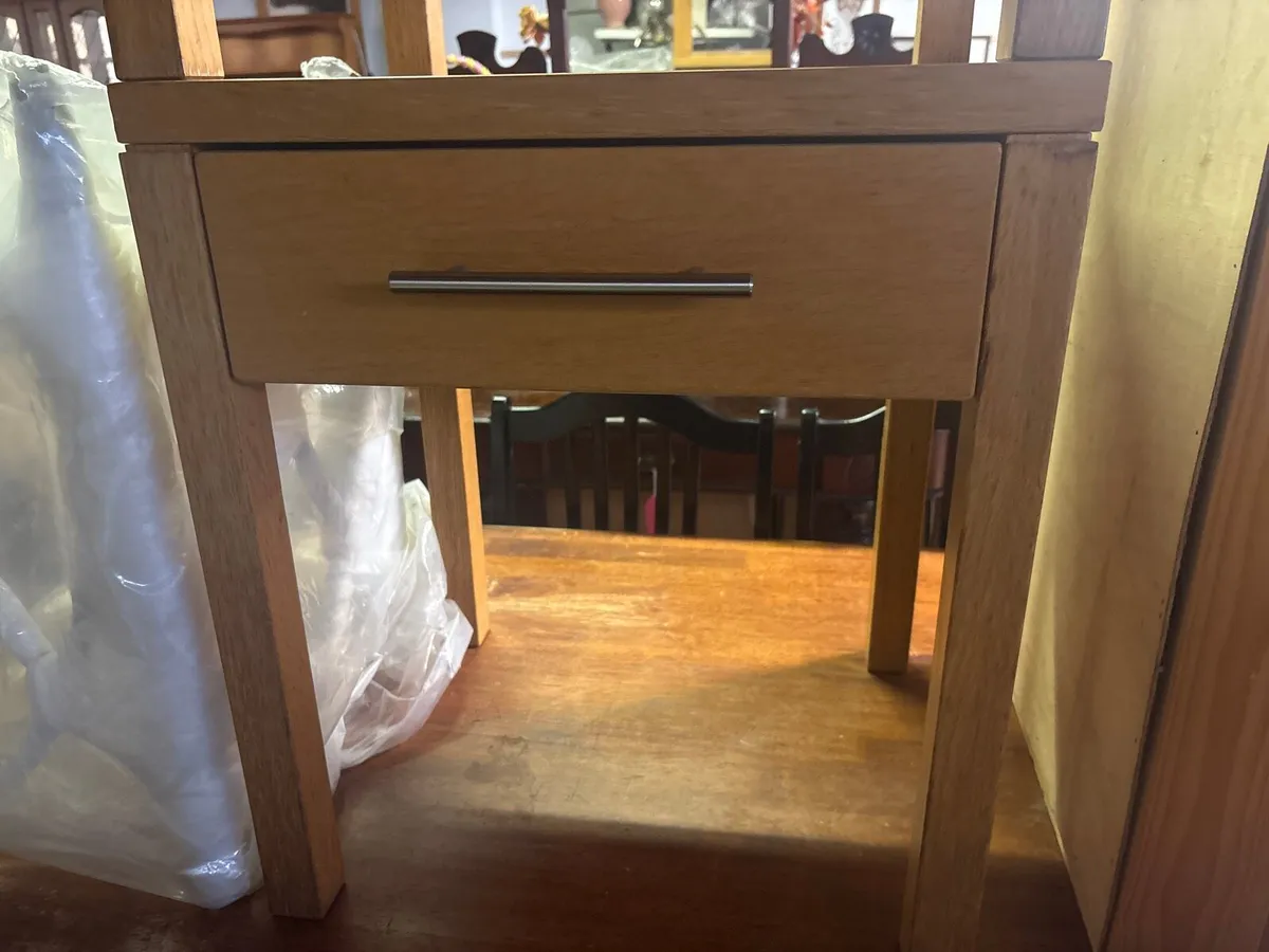 Solid oak bedside lockers - Image 1