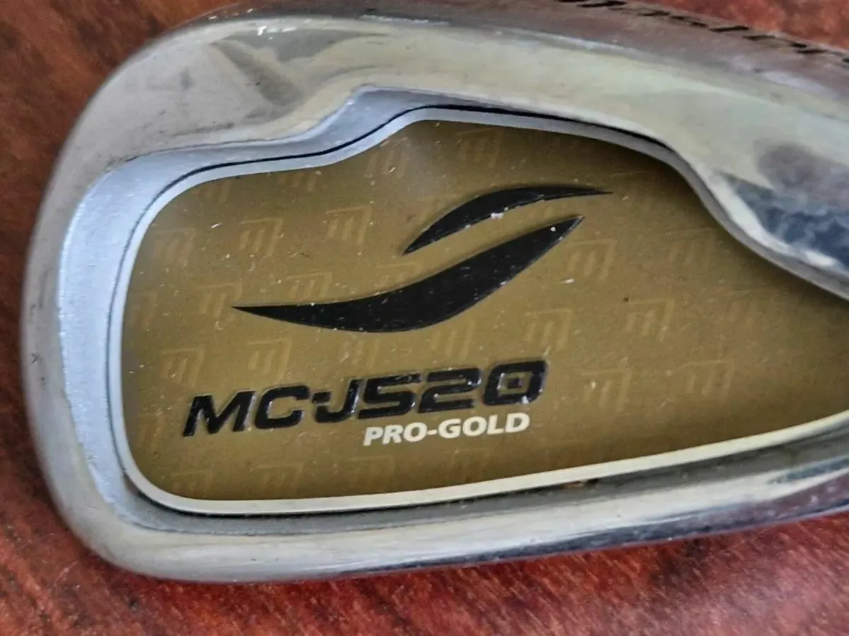 Spalding Golf Bag numerous zipped pockets & Clubs - Image 3