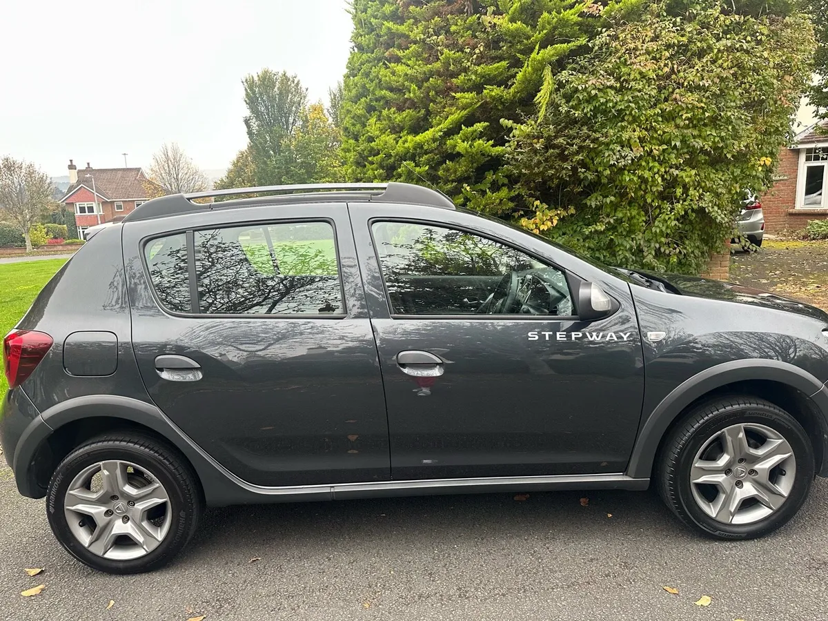 Dacia Sandero Stepway **low mileage - Image 4