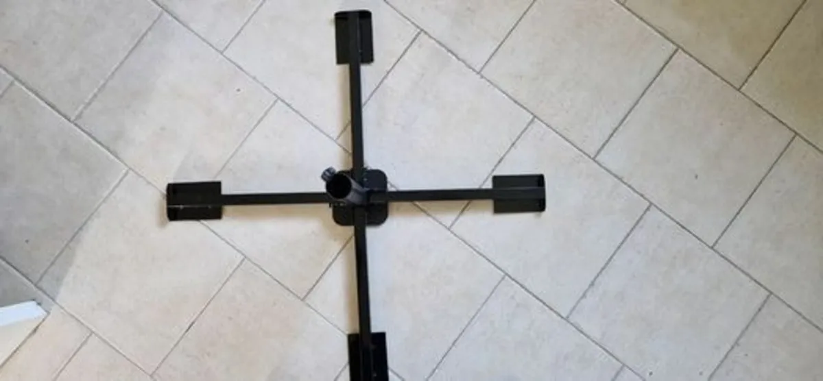 BRAND NEW Foldabe Heavy Parasol Stand High Quality - Image 2