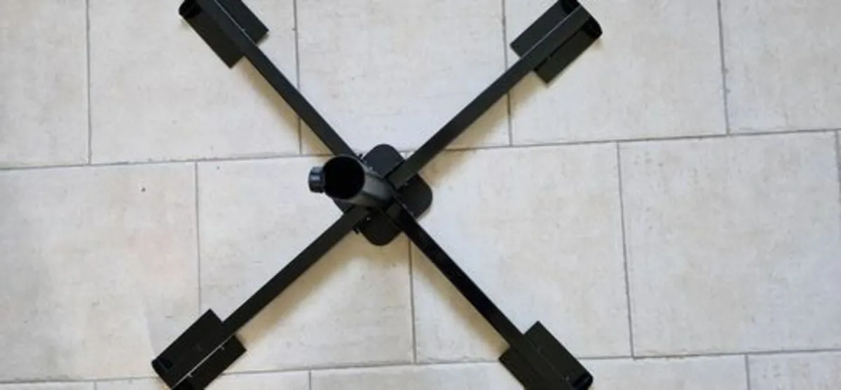 BRAND NEW Foldabe Heavy Parasol Stand High Quality - Image 4