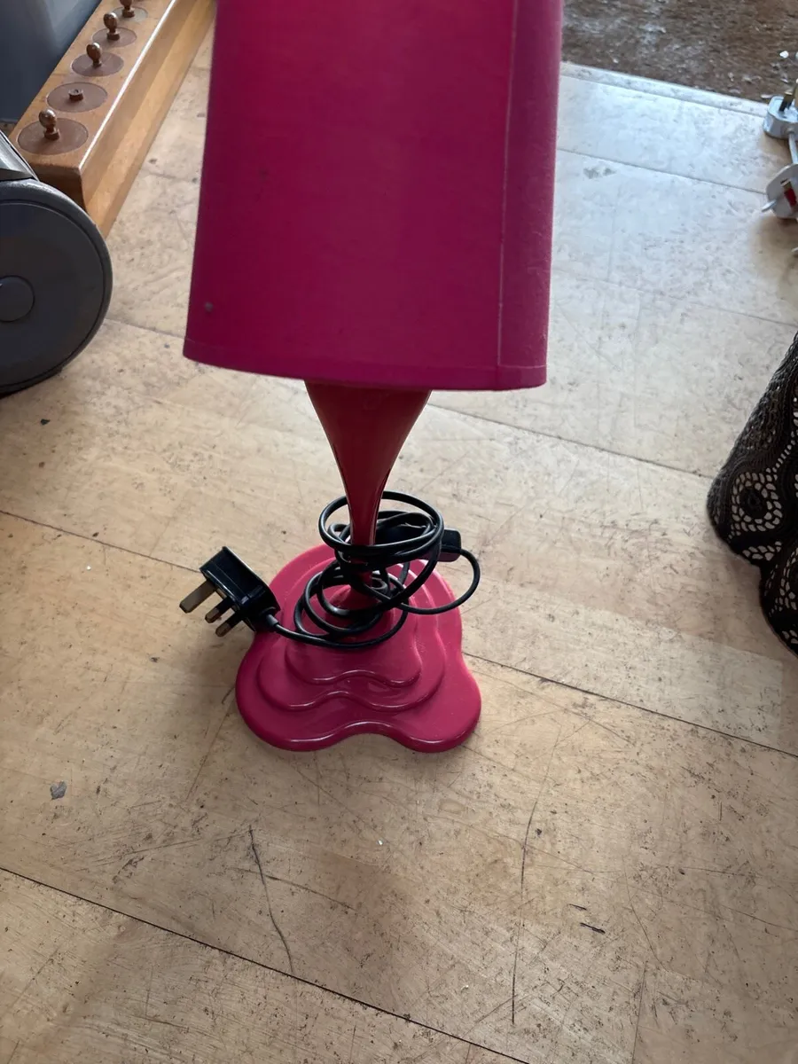 Lamp - paint spilling