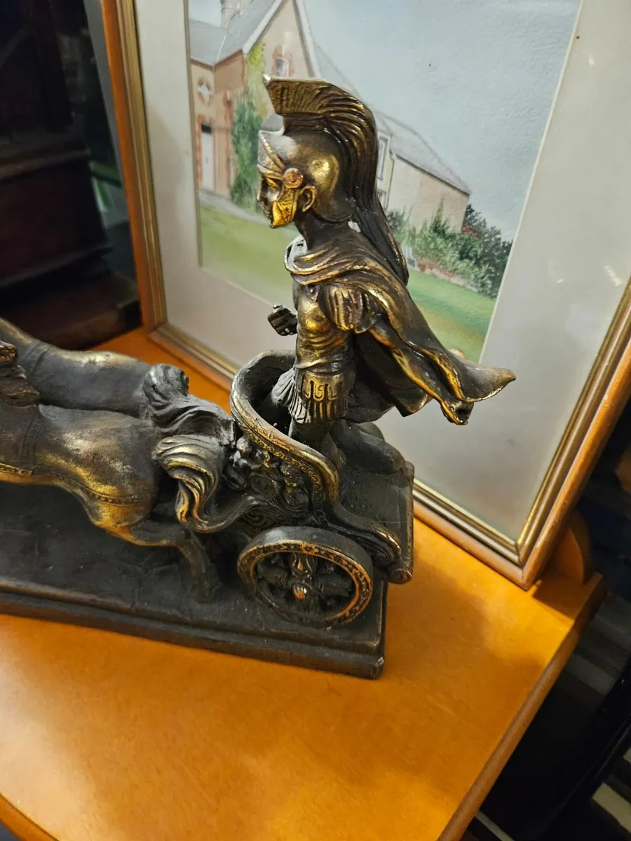 Vintage Looking Metal Roman Chariot Rider - Image 2