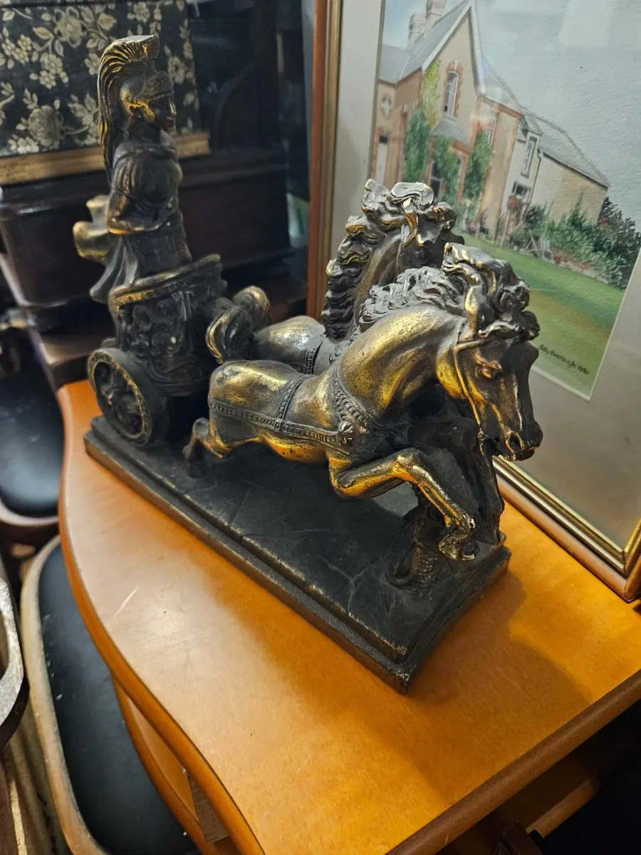 Vintage Looking Metal Roman Chariot Rider - Image 4