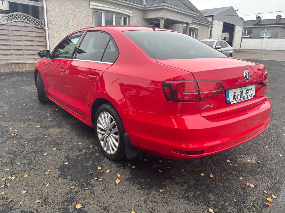 Volkswagen Jetta 2018 - Image 4