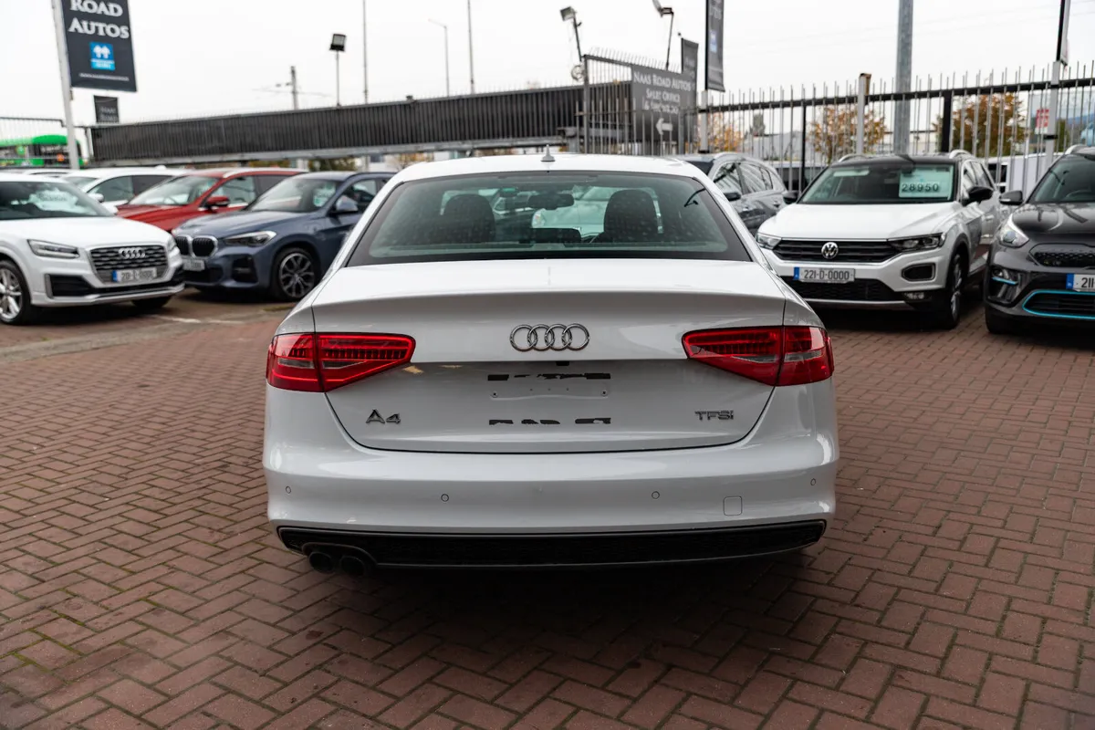 2.0TFSI S-LINE 4DR SALOON AUTOMATIC // IMMACULATE - Image 4