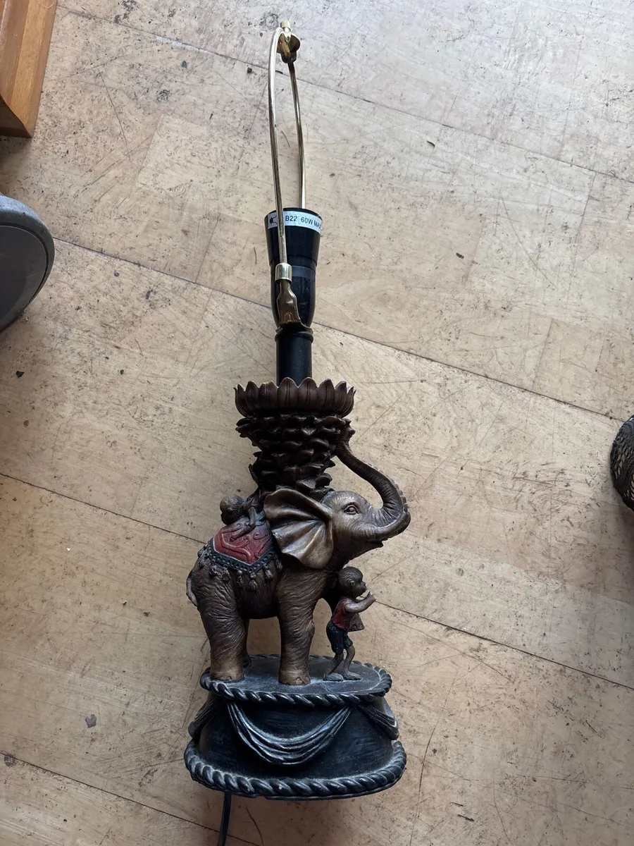 Elephant lamp