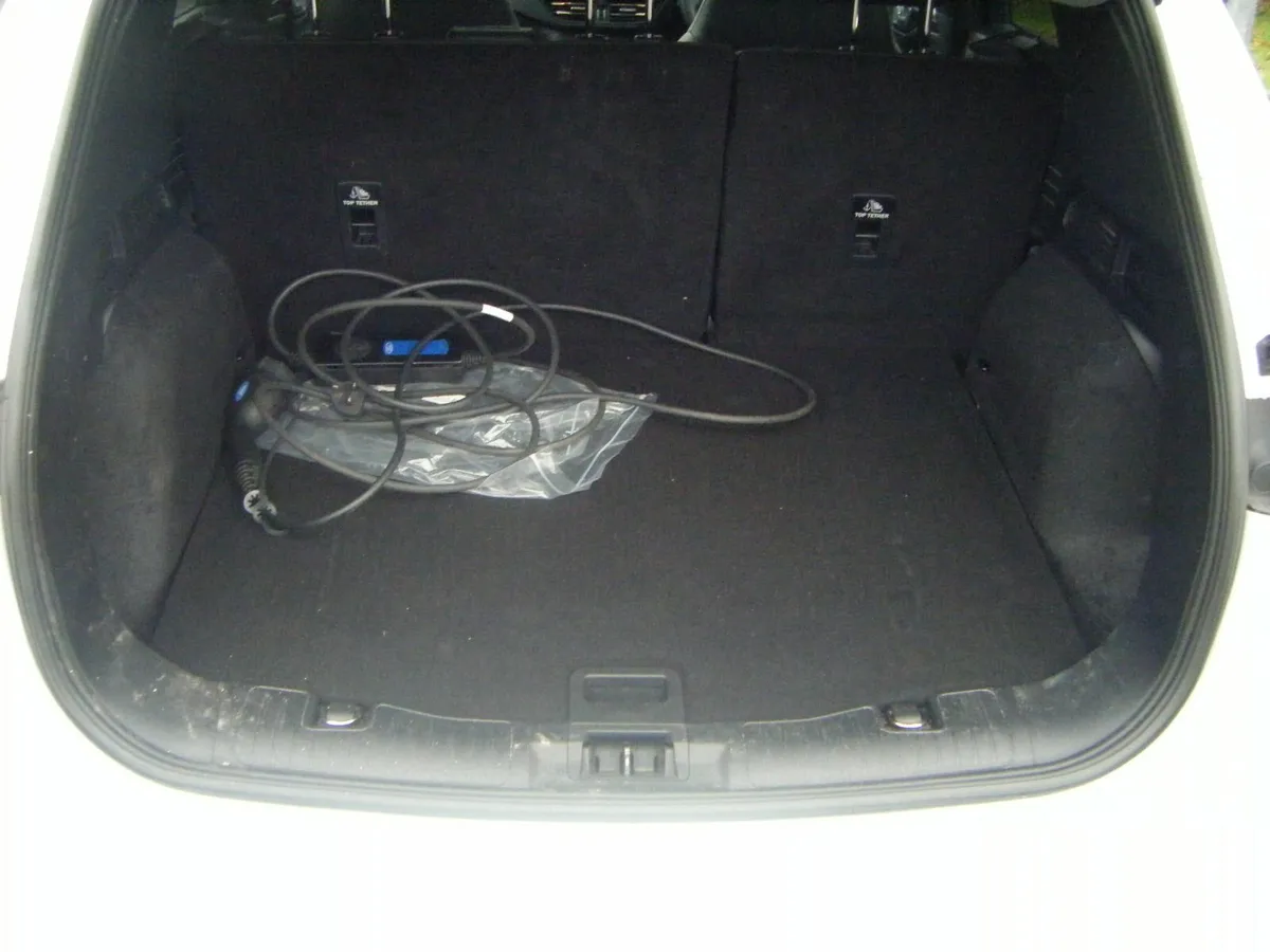 FORD KUGA 2.5 ST. LINE X EDITION PHEV AUTO - Image 3