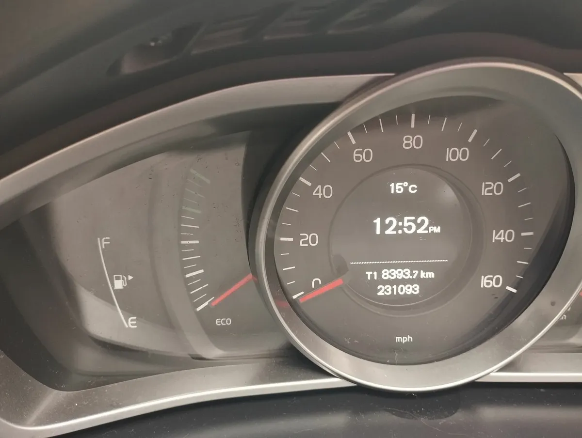 Volvo V40 2013 - Image 3